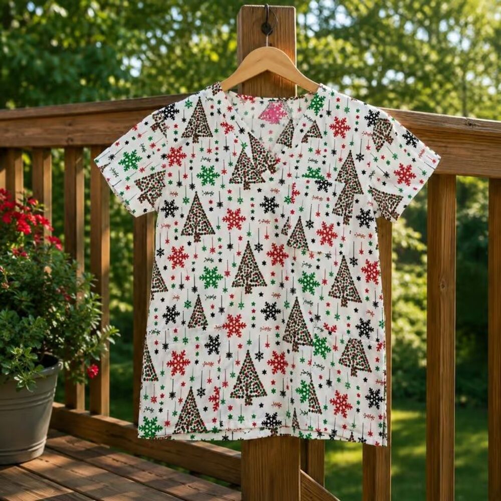 Jolly Christmas Tree & Snowflake Print Scrub Top  Women's Size Small Holiday